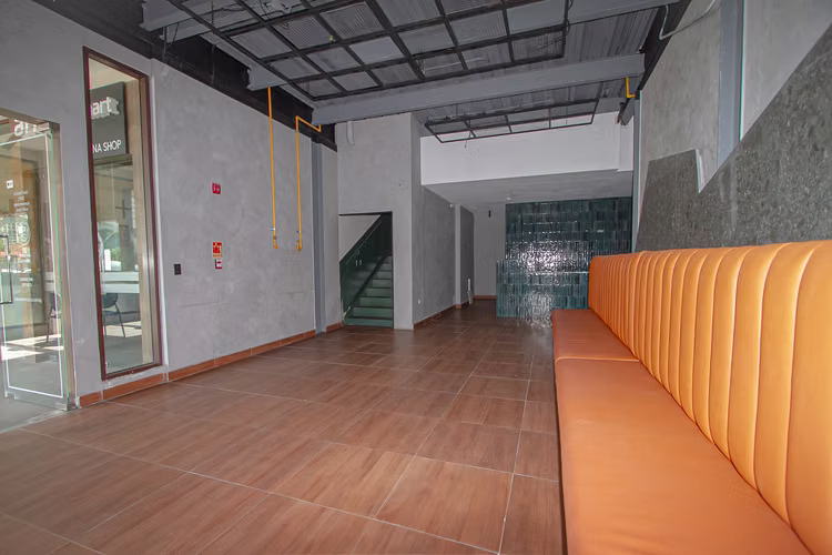 ALQUILO LOCAL COMERCIAL PLAZA 68 CORNER - SAN FRANCISCO BV