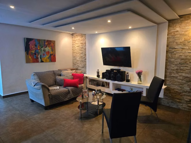 Vendo casa en San Antonio