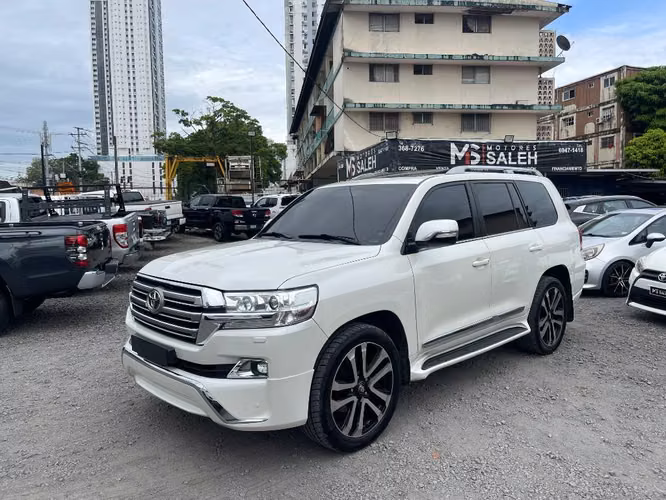 TOYOTA LAND CRUISER 2016