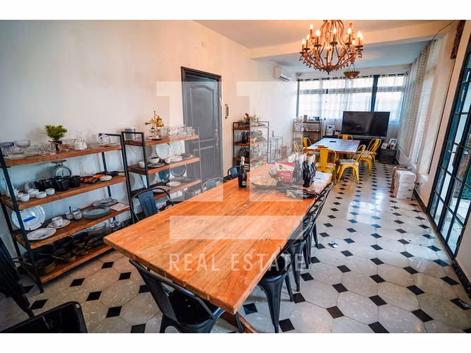 Se Vende Chalet Comercial en San Francisco - Imagen 3