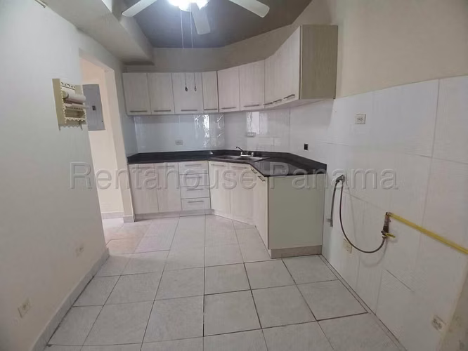 Vendo Espectacular Apartamento en PH Coral Costa, San Francisco 26-5068GG