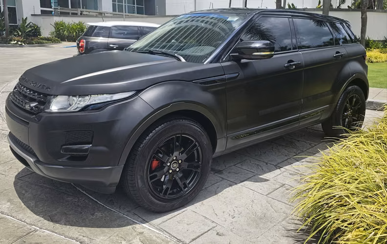 RANGE ROVER EVOQUE - Solo 36,000 km, una sola dueña