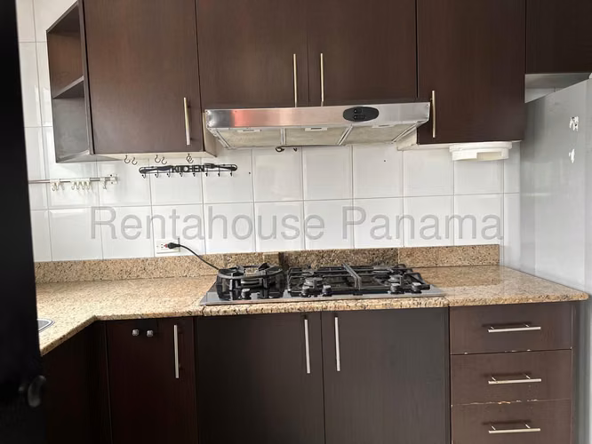 Vendo Apartamento Espectacular en PH Sky Level, Hato Pintado 26-5428GG
