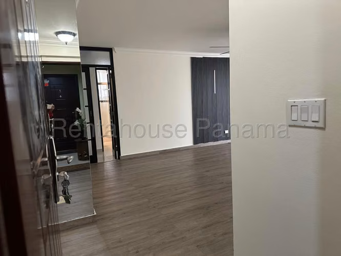 Vendo Apartamento Espectacular en PH Sky Level, Hato Pintado 26-5428GG