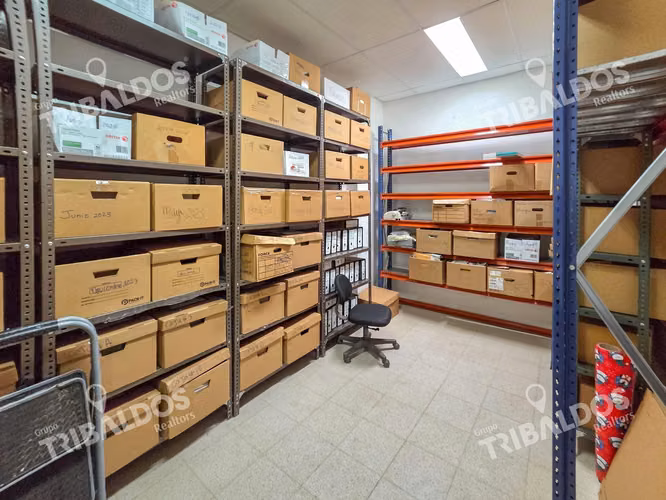 Venta de local comercial en Edison Plaza, Tumba Muerto