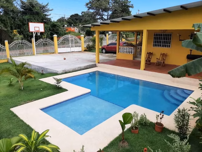 Hermosa Propiedad en La chorrera Con negocio Incluido!