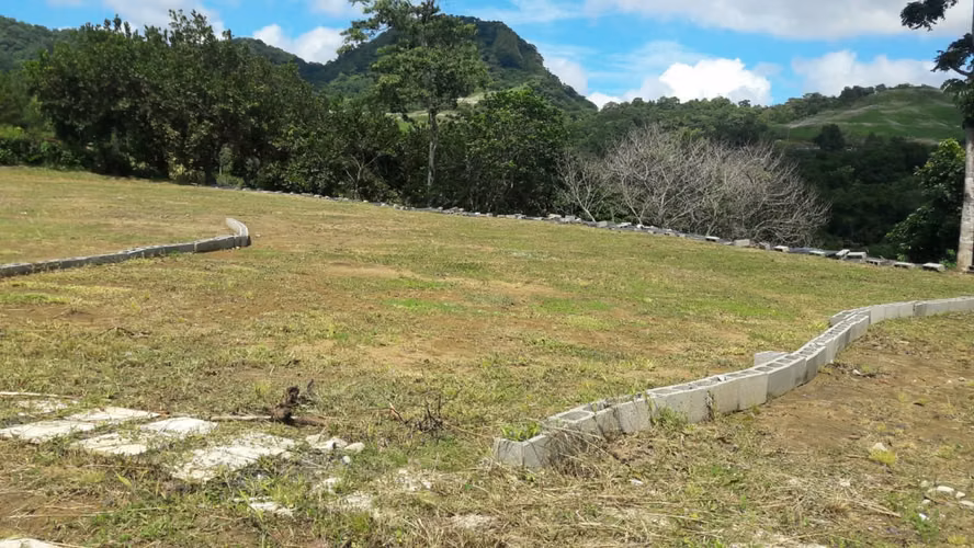 Venta de Terreno en Las Cumbres