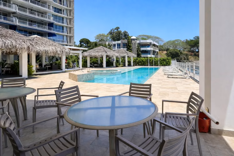 Apartamento FRENTE AL MAR en venta , PH La Ensenada Farallón - Imagen 15