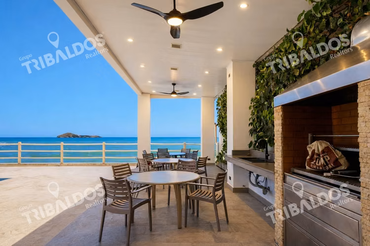 Apartamento FRENTE AL MAR en venta , PH La Ensenada Farallón