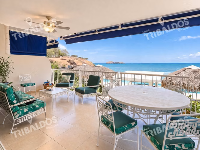 Oceanfront apartment for sale La Ensenada Farallón