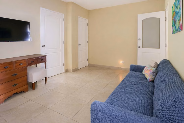 Apartamento FRENTE AL MAR en venta , PH La Ensenada Farallón - Imagen 11