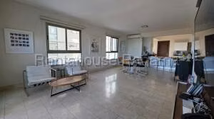 Alquiler de Apartamento con 215m2 en Santa Maria PH Greenview 26-5275SR