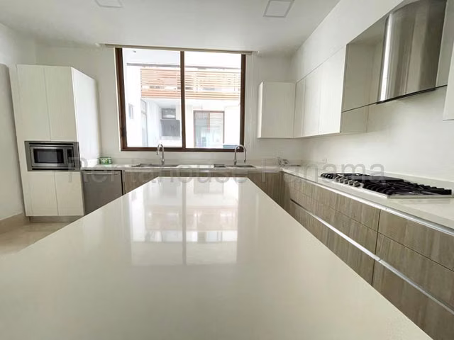 ALQUILER APARTAMENTO GARDENS 2 PUNTA PACÍFICA 26ML2163