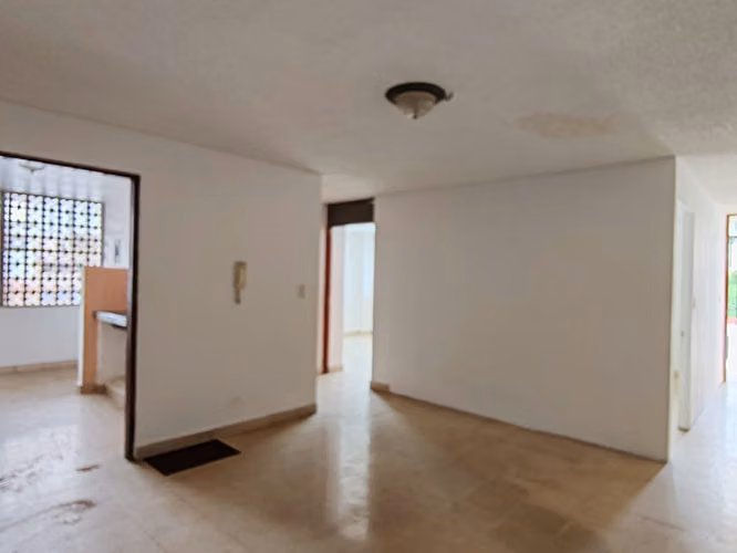 Alquiler Apto. En El Carmen 3 recámaras 1 baño, parking,  $825