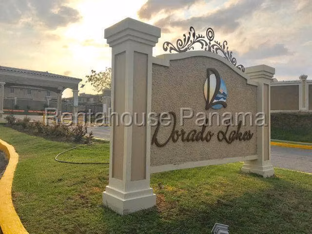 House for Sale in Condado del Rey MDV26-3545