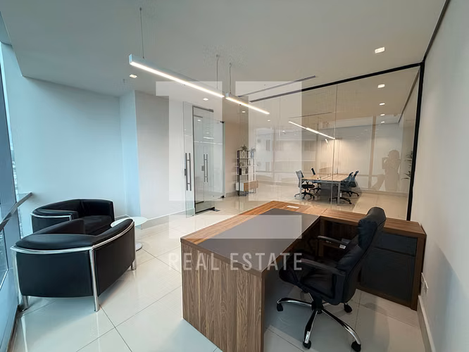 Se Alquila Oficina de 140m2 en Financial Park - Imagen 7