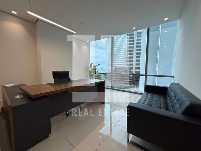 Se Alquila Oficina de 140m2 en Financial Park - Imagen 9