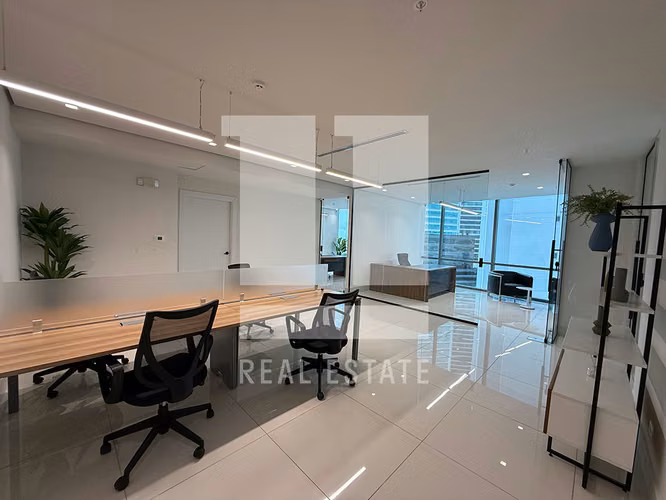 Se Alquila Oficina de 140m2 en Financial Park - Imagen 3
