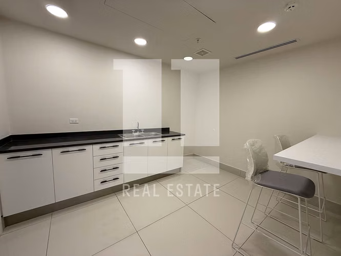 Se Alquila Oficina de 140m2 en Financial Park - Imagen 10