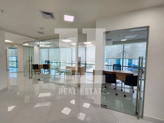 Se Alquila Oficina de 292 m2 en Financial Park - Imagen 2