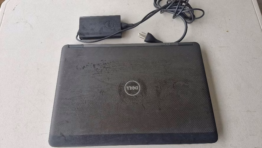 Laptop Dell i7 Muy Buen Estado - Imagen 2