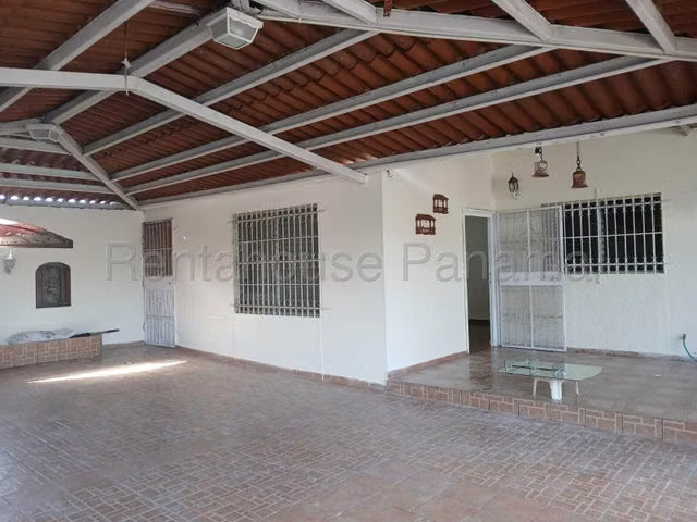 VENTA CASA AMOBLADA EN SAN ANTONIO 27ML180