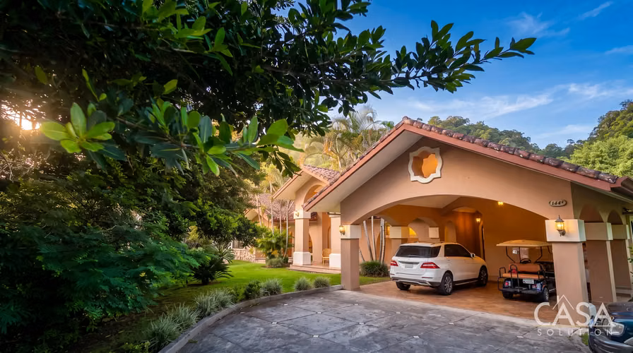 Complejo Familiar de Lujo en Venta en Valle Escondido, Boquete