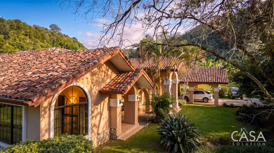Complejo Familiar de Lujo en Venta en Valle Escondido, Boquete