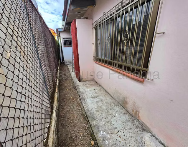 Vendo Casa Espectacular en Reparto Nuevo Panamá 26-5497GG