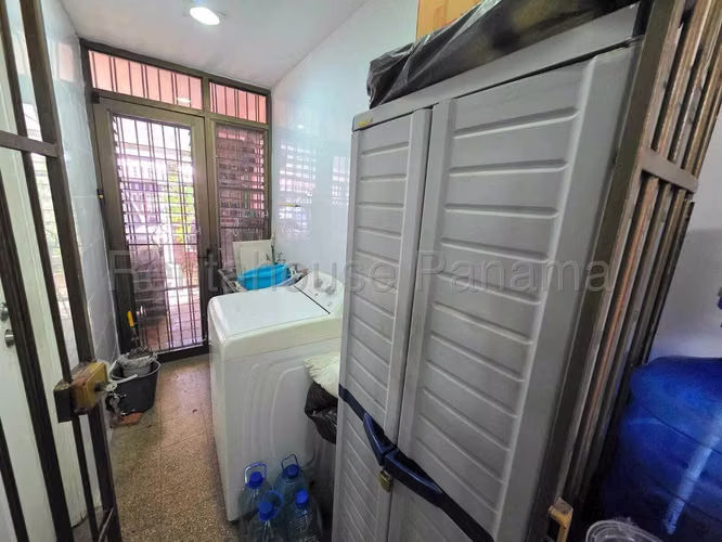 Vendo Casa Espectacular en Reparto Nuevo Panamá 26-5497GG