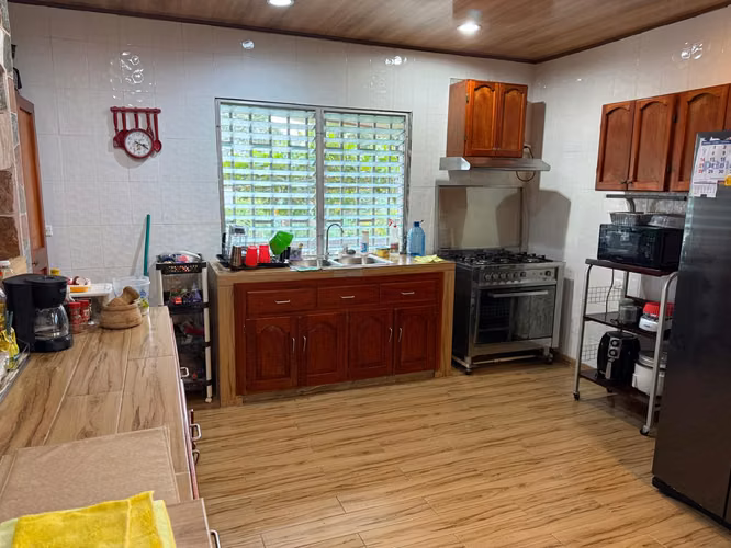 PROPIEDAD EN VENTA CASA DE CAMPO - LAS UVAS DE SAN CARLOS