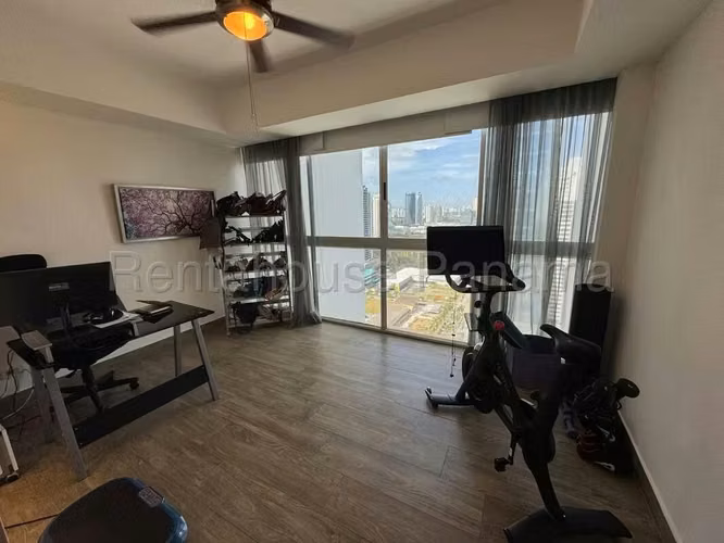Vendo Apartamento Espacioso en PH Latitude, Costa del Este 26-5386GG