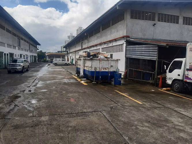 SE ALQUILA BODEGA CENTRICA RIO ABAJO