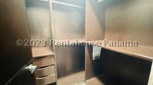 Alquiler de Apartamento con 194m2 en Albrook PH Embassy Village 26-5442