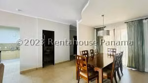 Alquiler de Apartamento con 194m2 en Albrook PH Embassy Village 26-5442
