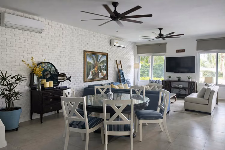 VENTA CASA CON PISCINA PRIVADA EN BIJAO