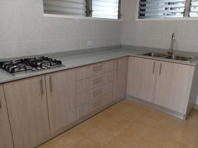 Alquiler apartamento Vía Argentina 1000 **Negociable **