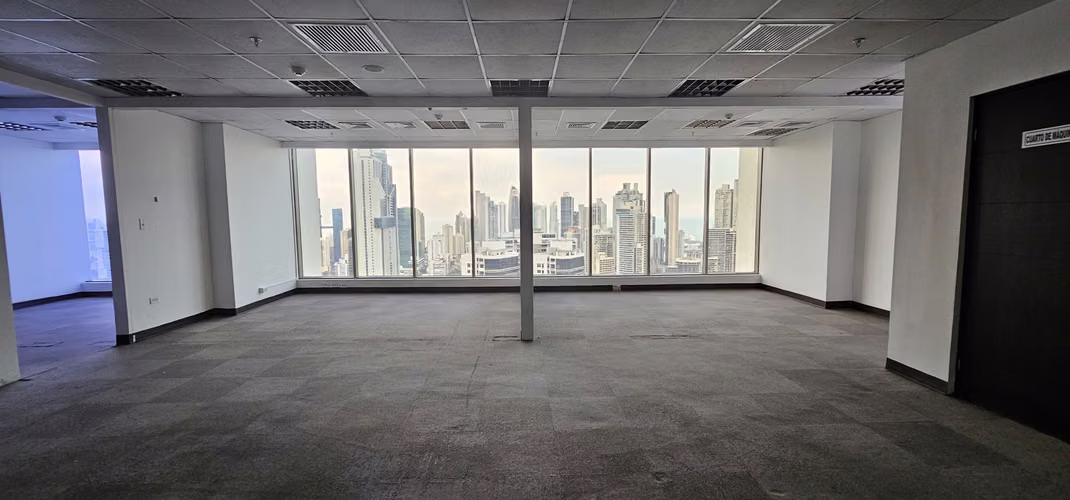 Banco Vende Oficinas en PH Bicsa (m)