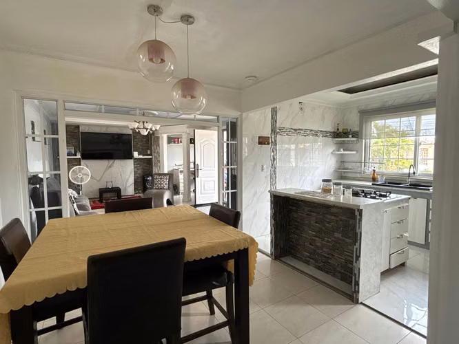 CASA EN VENTA EN VILLAS DEL MEDITERRANEO DON BOSCO REMODELADA (CAMRO)