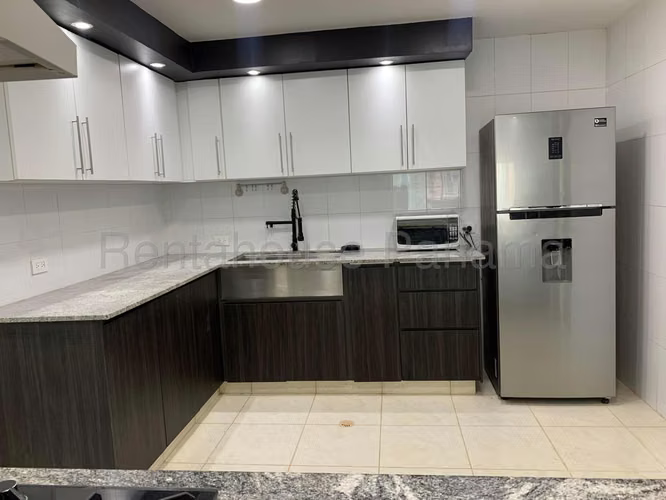 Venta de apartamento en Carrasquilla con vista al Parque Omar 26JSS5495