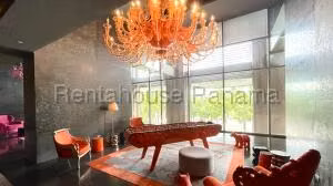 Venta de Apartamento con 134m2 en Avenida Balboa PH Yoo & Arts 26-5540SR