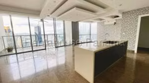 Venta de Apartamento con 134m2 en Avenida Balboa PH Yoo & Arts 26-5540SR