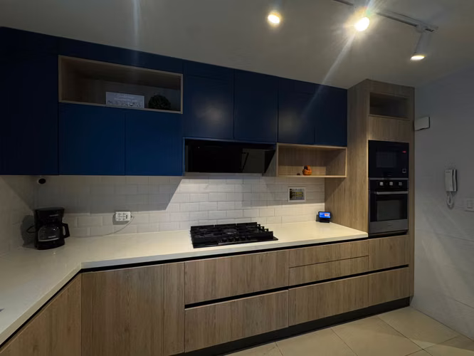 VENDO APARTAMENTO REMODELADO EN OBARRIO PH THE PALM