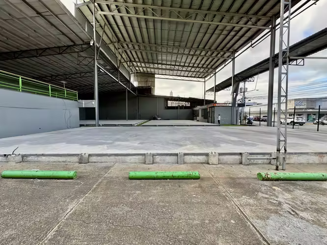 Se alquila local comercial en Transístmica, El Carmen