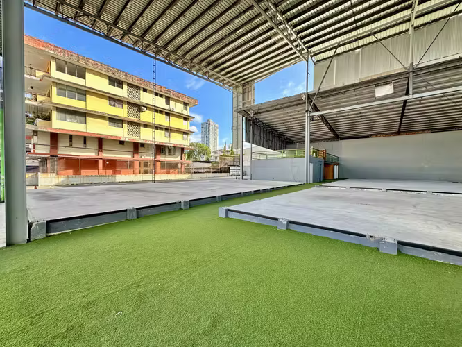 Se alquila local comercial en Transístmica, El Carmen