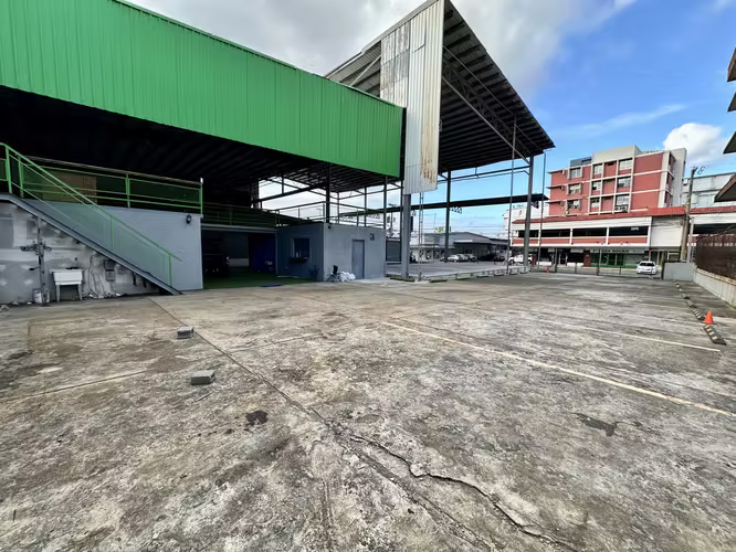 Se alquila local comercial en Transístmica, El Carmen