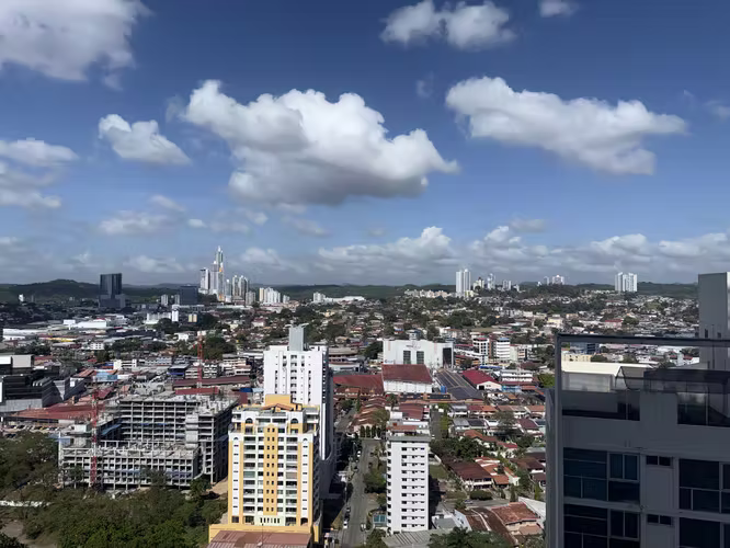 VENDO APARTAMENTO EN PH LOMA VISTA - Imagen 2