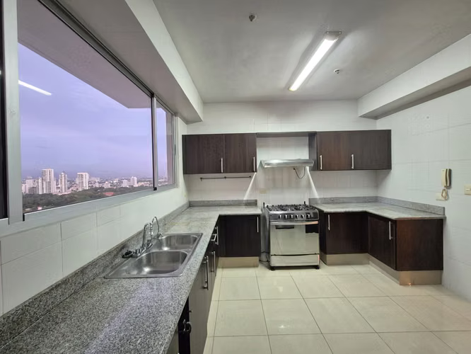 APARTAMENTO EN VENTA CON LINEA BLANCA, PH WINDOW TOWER