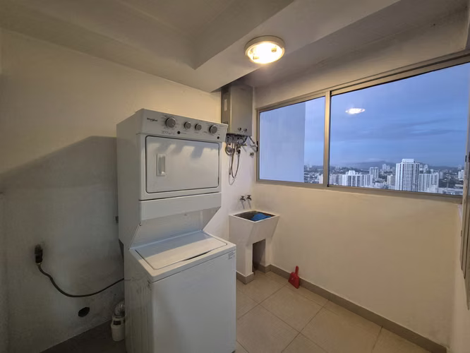 APARTAMENTO EN VENTA CON LINEA BLANCA, PH WINDOW TOWER