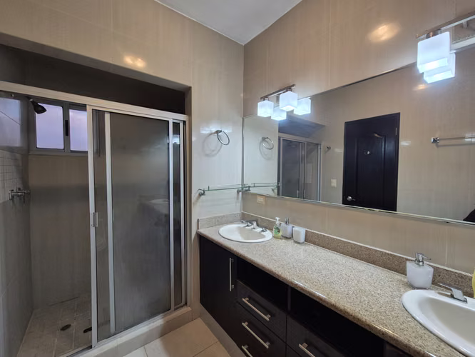 APARTAMENTO EN VENTA CON LINEA BLANCA, PH WINDOW TOWER